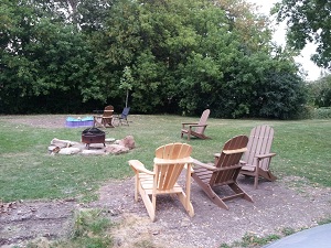 Backyard with no more piles of stuff